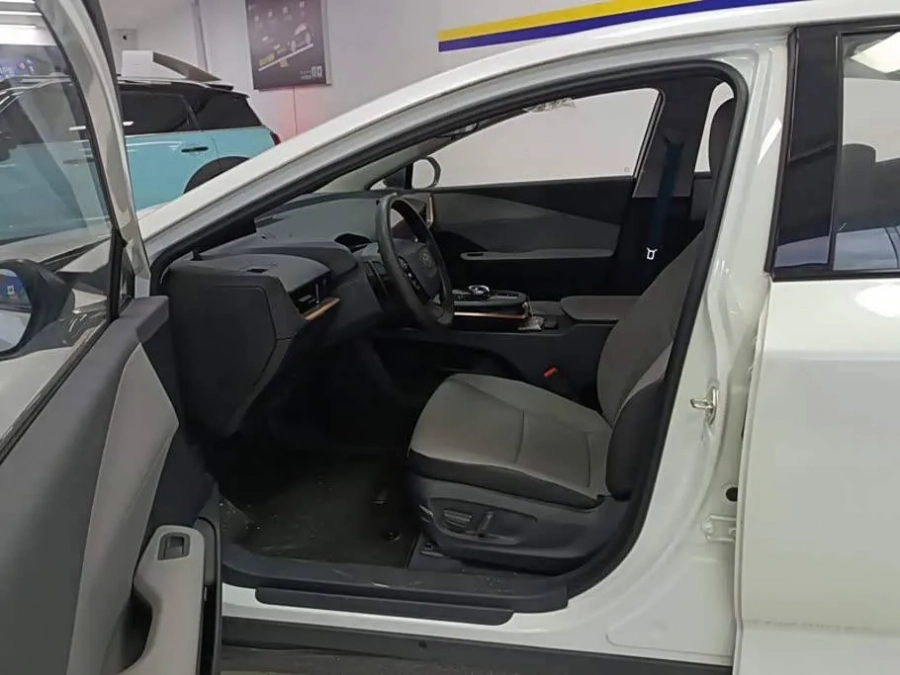 Toyota BZ3 седан - 517 pro